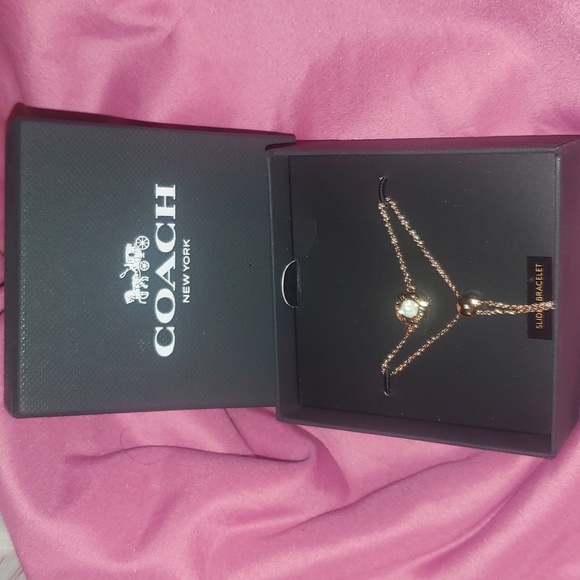 BNWT:  Coach Sliding Bracelet - Picture 2 of 10